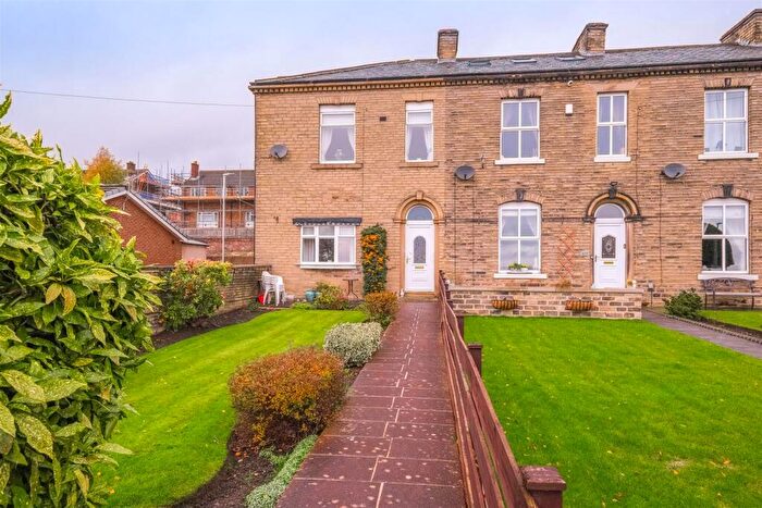 3 Bedroom End Of Terrace House For Sale In Waterloo Road, Brighouse, HD6