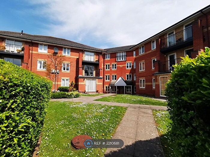2 Bedroom Flat To Rent In St. Annes Gate, Southampton, SO15