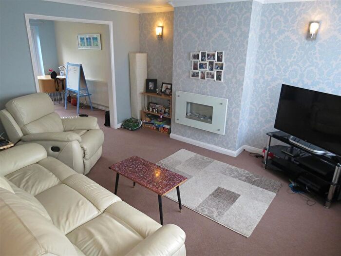 3 Bedroom Detached House To Rent In Mandarin Way, Cheltenham, GL50