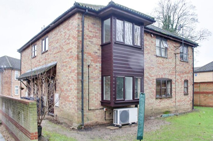 1 Bedroom Property To Rent In Linclare Place, Eaton Ford, PE19