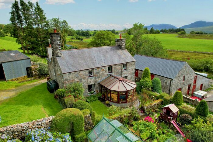 5 Bedroom Detached House For Sale In Plas Capten, Trawsfynydd, Snowdonia - . Ac, LL41
