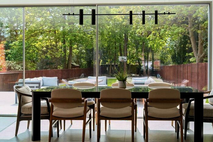 5 Bedroom Detached House For Sale In Park Road, Beckenham, BR3