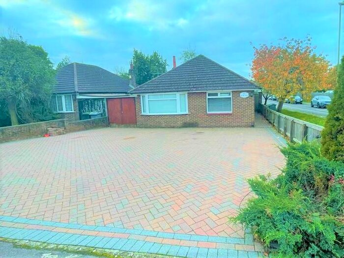 2 Bedroom Detached Bungalow To Rent In Hart Plain Avenue, Cowplain, PO8