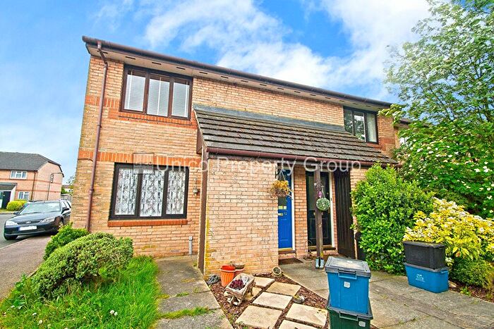 1 Bedroom Flat To Rent In Torbitt Way, Ilford, IG2