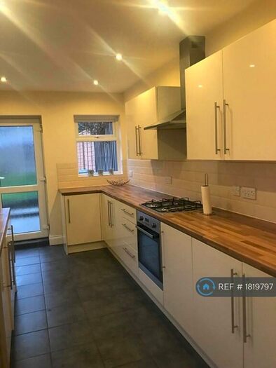 2 Bedroom Terraced House To Rent In King Street, Kettering, NN16