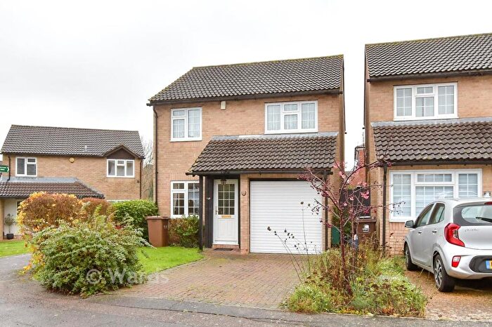 3 Bedroom Detached House For Sale In Wemmick Close, Rochester, Kent, ME1