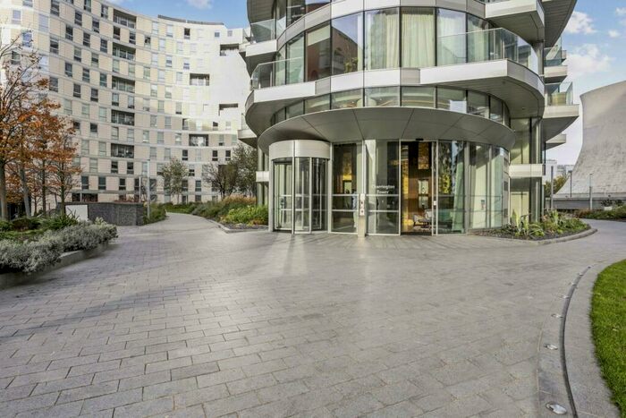 3 Bedroom Apartment To Rent In Charrington Tower, Biscayne Avenue, E14