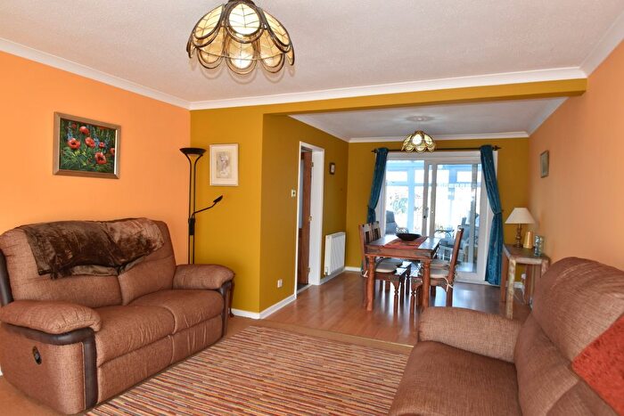 3 Bedroom Detached House For Sale In Easter Bankton, Livingston, EH54