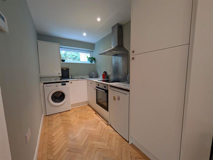 1 Bedroom Flat To Rent In Albany Court, West Didsbury, Manchester, M20
