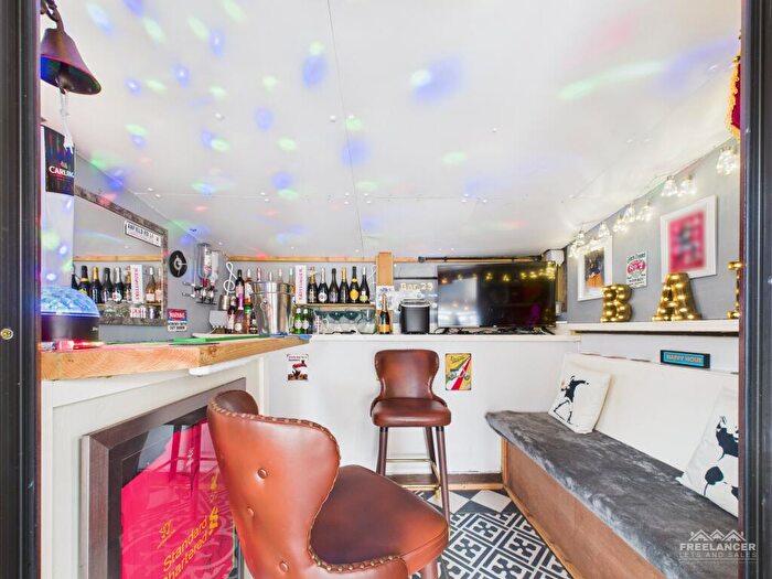 3 Bedroom Semi Detached House For Sale In Elm Grove, Malpas, Newport, NP20