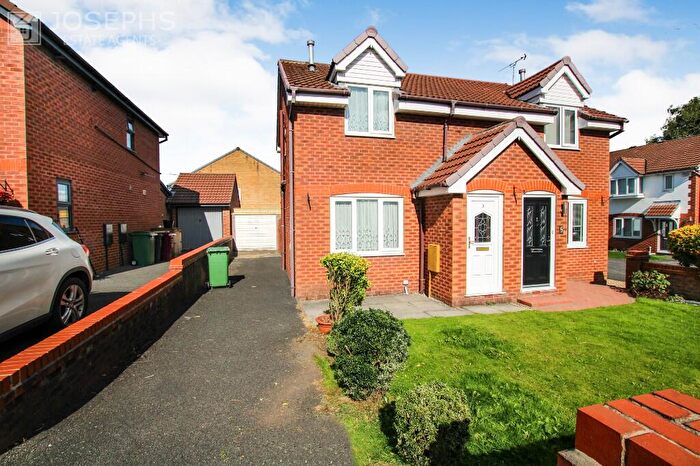 2 Bedroom Semi-Detached House To Rent In Closes Farm, Bolton, Greater Manchester, BL3