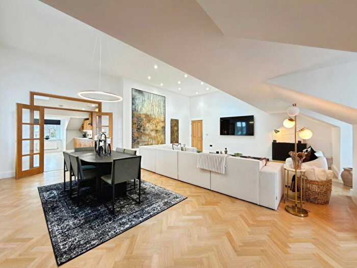 3 Bedroom Apartment For Sale In Warwick Square, Carlisle, CA1