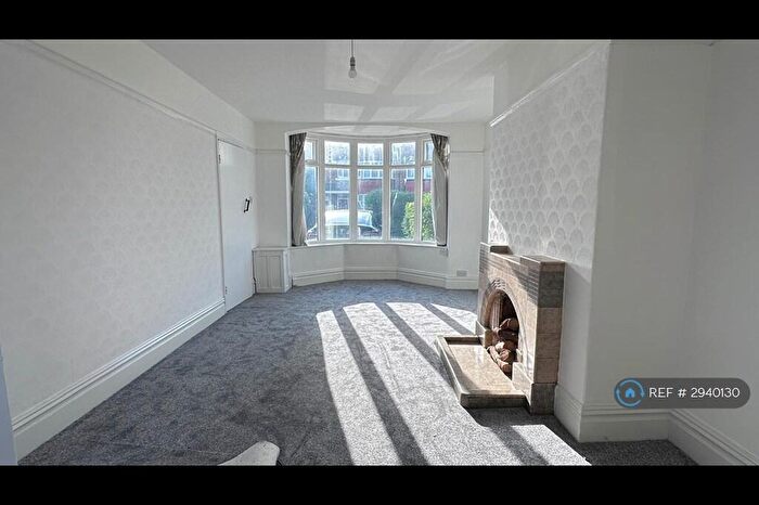 3 Bedroom Semi Detached House To Rent In Corda Avenue, Manchester, M22