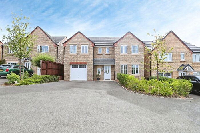 5 Bedroom Detached House For Sale In Simpson Close, Weldon, Corby, NN17