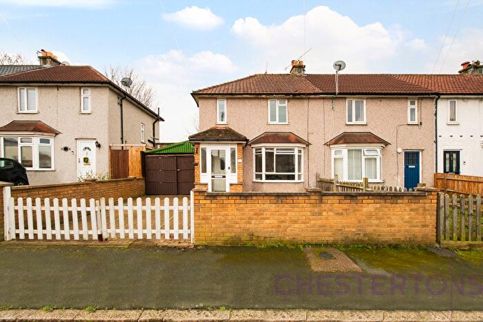 3 Bedroom Semi-detached House To Rent In Kingsholm Gardens, Eltham, SE9