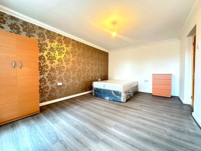 4 Bedroom Flat To Rent In Brion Place, Canary Wharf, London, E14