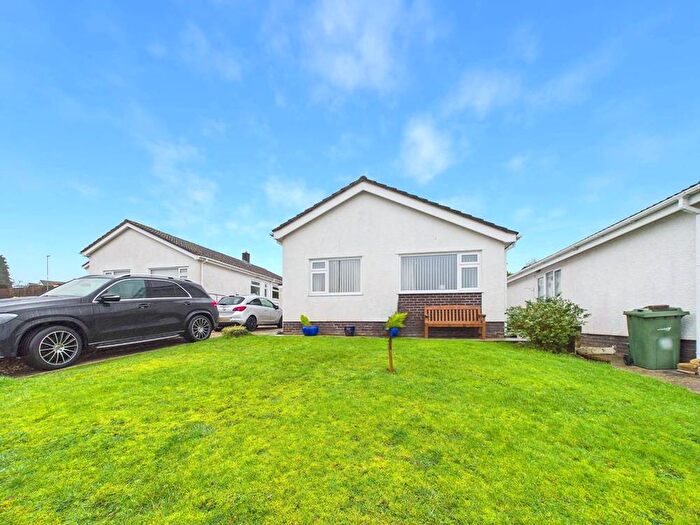 2 Bedroom Detached Bungalow For Sale In Elder Grove, Llangunnor, SA31
