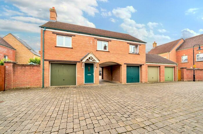 2 Bedroom Maisonette To Rent In Ewden Close, Wichelstowe, Swindon, SN1