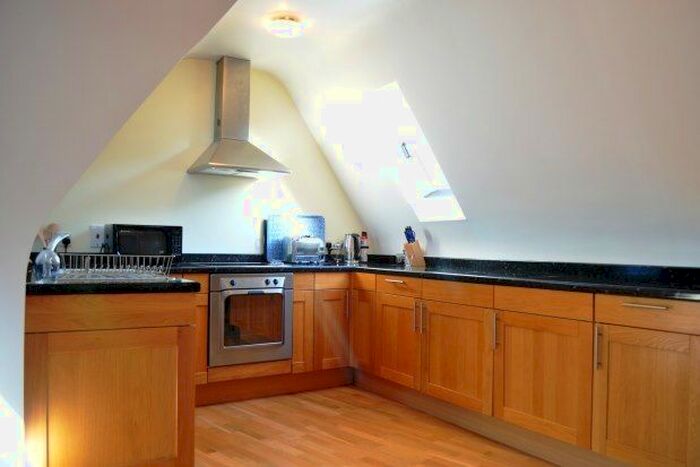 1 Bedroom Flat To Rent In The Grange, Woking, GU22