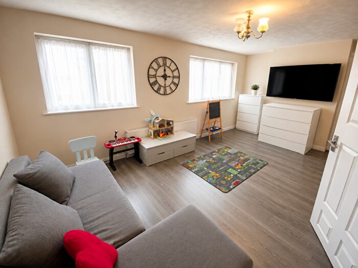 4 Bedroom Terraced House To Rent In Godman Road, Grays, RM16