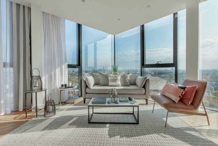 2 Bedroom Flat To Rent In Highgate Hill, London, N19