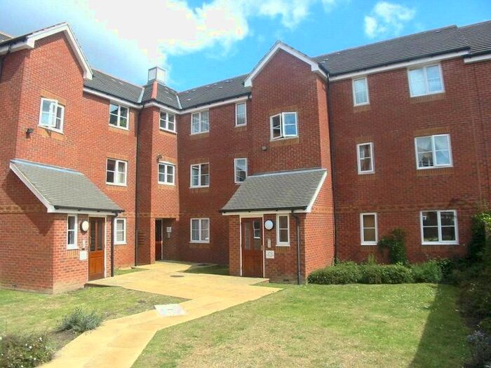 2 Bedroom Flat To Rent In Richard Hillary Close, Ashford, Kent, TN24