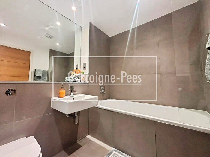 2 Bedroom Apartment To Rent In The Residence, Guildford, GU1