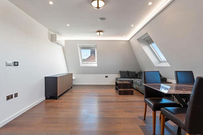 2 Bedroom Apartment To Rent In Noble House, Woodstock Road, London, NW11