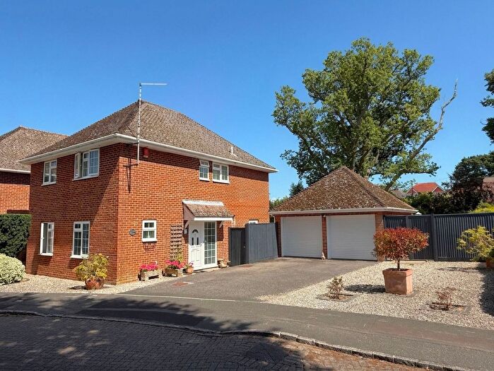 4 Bedroom Detached House For Sale In Mountfield, Hythe, SO45