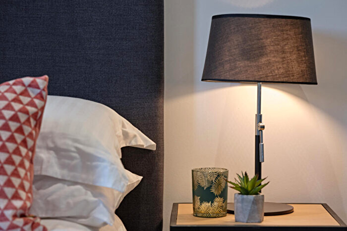 1 Bedroom Flat To Rent In Oxbow, Stephenson House, M5