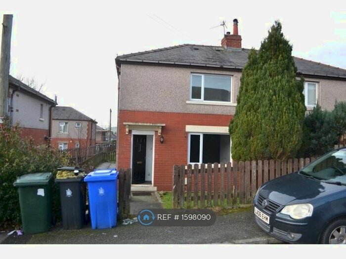 2 Bedroom Semi-Detached House To Rent In Walnut Avenue, Haslingden, Rossendale, BB4