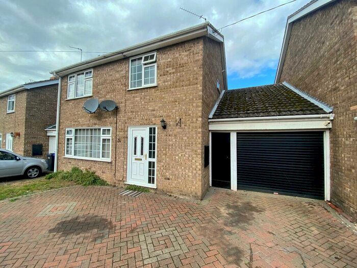 3 Bedroom Detached House To Rent In Wings Road, Lakenheath, Suffolk, IP27