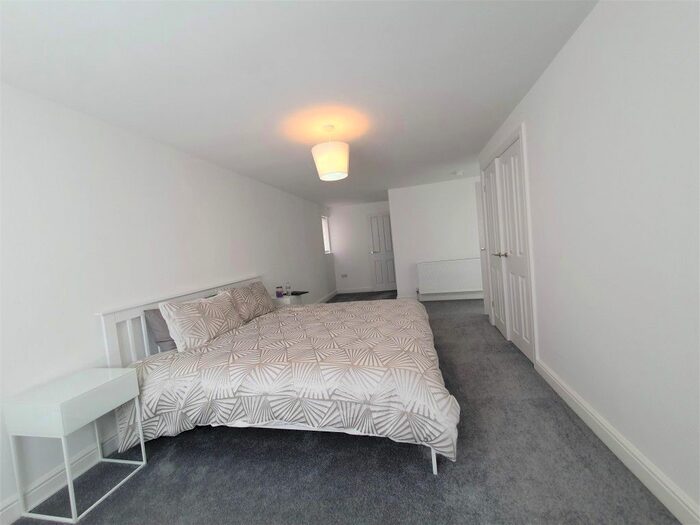 4 Bedroom Semi-Detached House To Rent In Front Street, North Shields, NE29