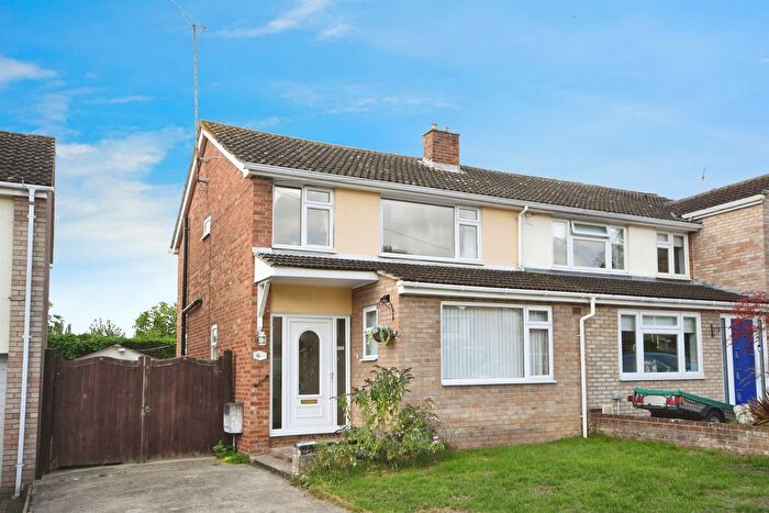 3 Bedroom Semi-Detached House For Sale In Hawkwood Road, Sible Hedingham, Halstead, CO9