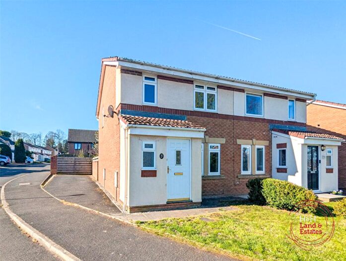3 Bedroom Semi Detached House For Sale In Valley Drive, Carlisle, Cumbria, CA1