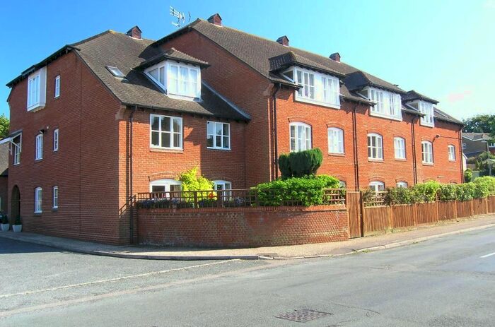 1 Bedroom Flat To Rent In Primrose Court, Goring Road, Steyning, West Sussex, BN44