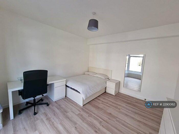 6 Bedroom Terraced House To Rent In Cromwell Road, Southampton, SO15