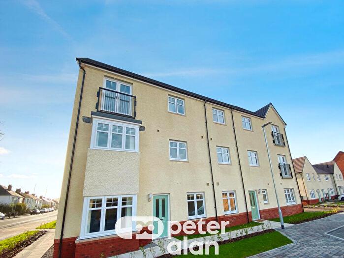 2 Bedroom Flat To Rent In Walker Point Way, Newport, NP20