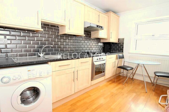1 Bedroom Flat To Rent In Bethnal Green Road, London, E2