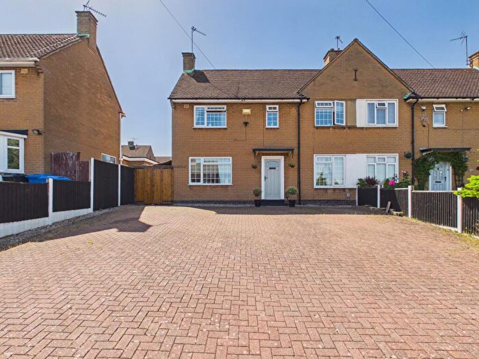 3 Bedroom Semi-Detached House For Sale In Woodlands Lane, Chellaston, DE73