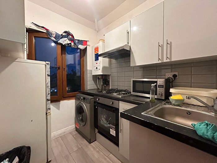 1 Bedroom Maisonette To Rent In Southall, UB1