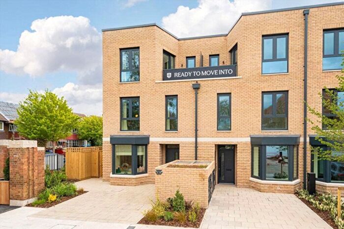 3 Bedroom Terraced House For Sale In Egerton Road, Twickenham, TW2