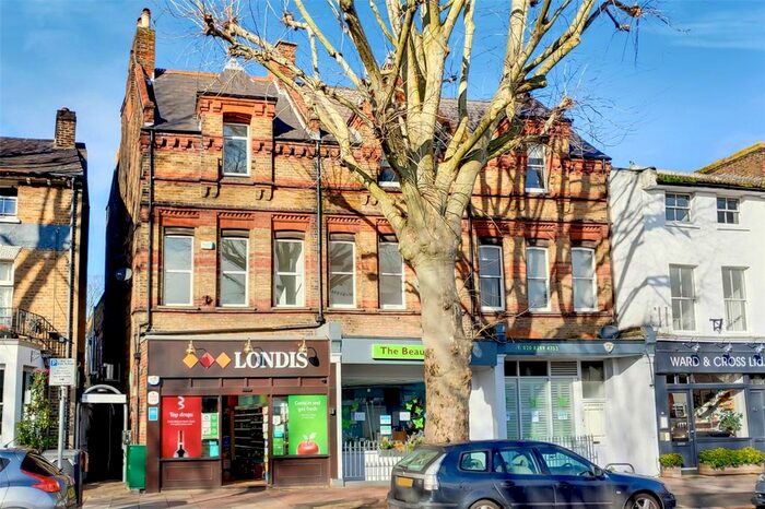 3 Bedroom Flat To Rent In Maple Road, Surbiton, KT6