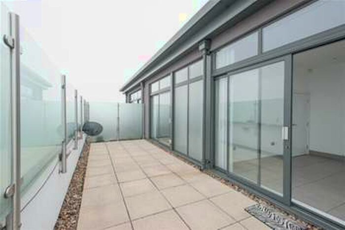 1 Bedroom Flat To Rent In Sherman Road, Bromley BR1