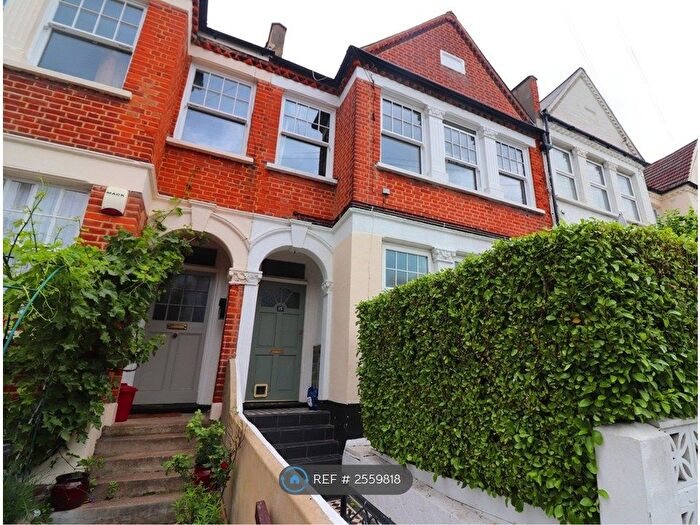 2 Bedroom Flat To Rent In Collingtree Road, London, SE26