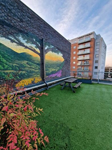 1 Bedroom Flat To Rent In Exchange Road, Watford, WD18