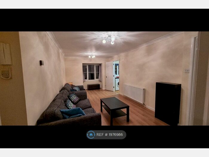 2 Bedroom Flat To Rent In Beechwood Grove, London, W3