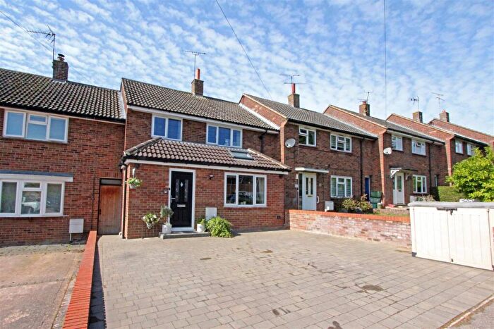 3 Bedroom Link Detached House For Sale In Moors Ley, Walkern, Stevenage, SG2