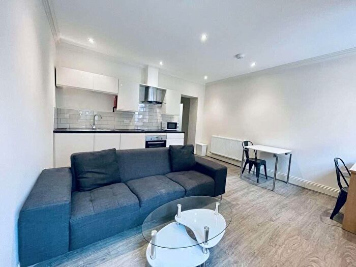 1 Bedroom Flat To Rent In Flat, St James Row, S1