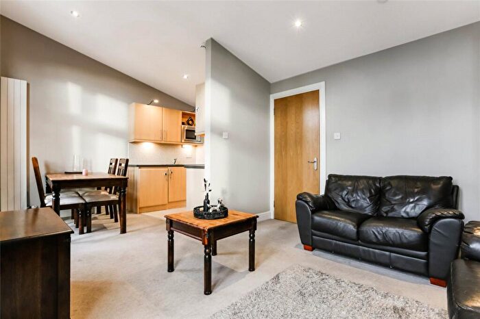 2 Bedroom Flat For Sale In Wellgreen Lane, Stirling, Stirlingshire, FK8